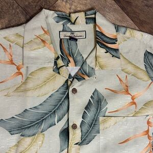 TOMMY BAHAMA Men's Silk-blend Hawaiian Camp Shirt, Size M, EUC